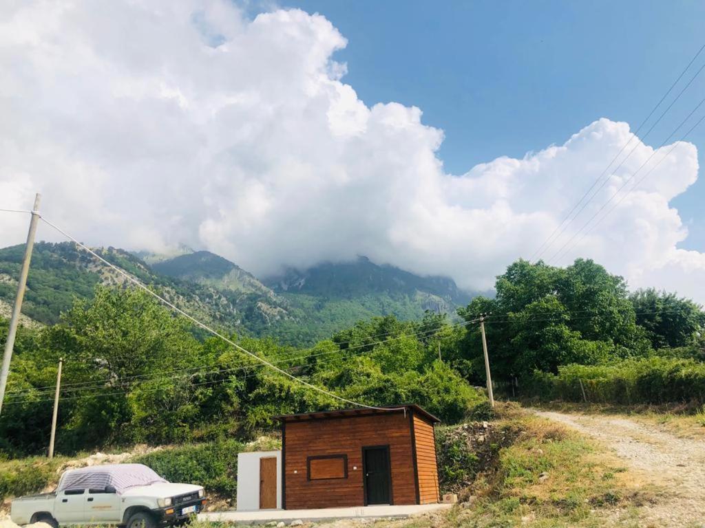 Guest House Qafe Dardha - Tomorr National Park Qafe Dardhe Exterior foto